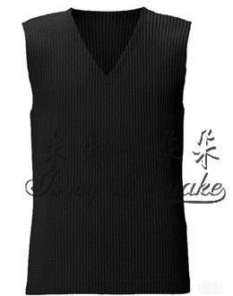 Issey Miyake issey miyake Men's black vest 2505-Nextarrow Size US M / EU 48-50 / 2 - 2 Thumbnail
