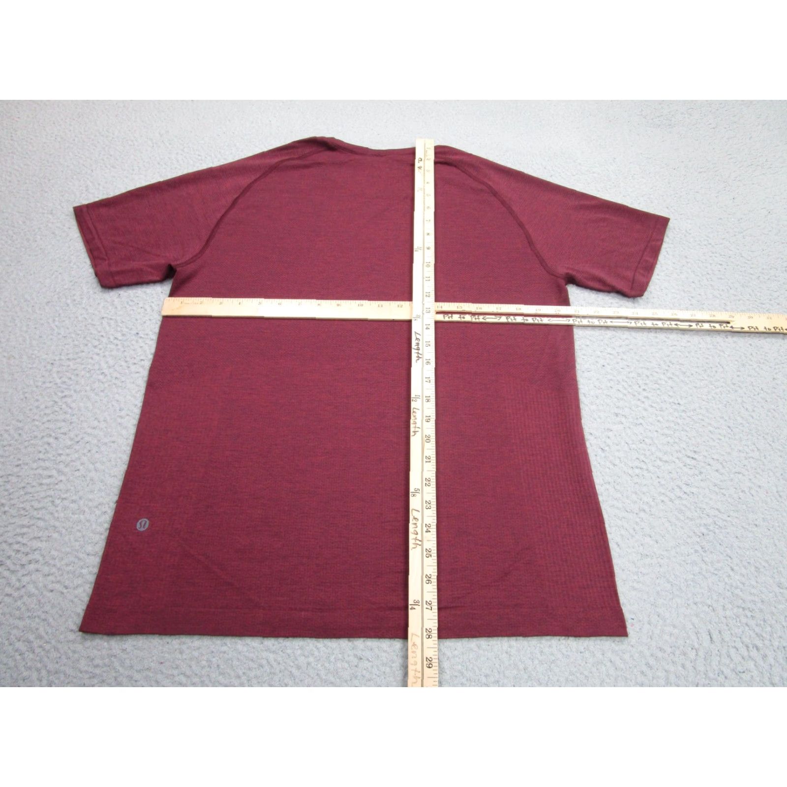 Lululemon Lululemon Shirt Mens Large Red Short Sleeve Athletic Live In Practice Workout Size US L / EU 52-54 / 3 - 6 Thumbnail