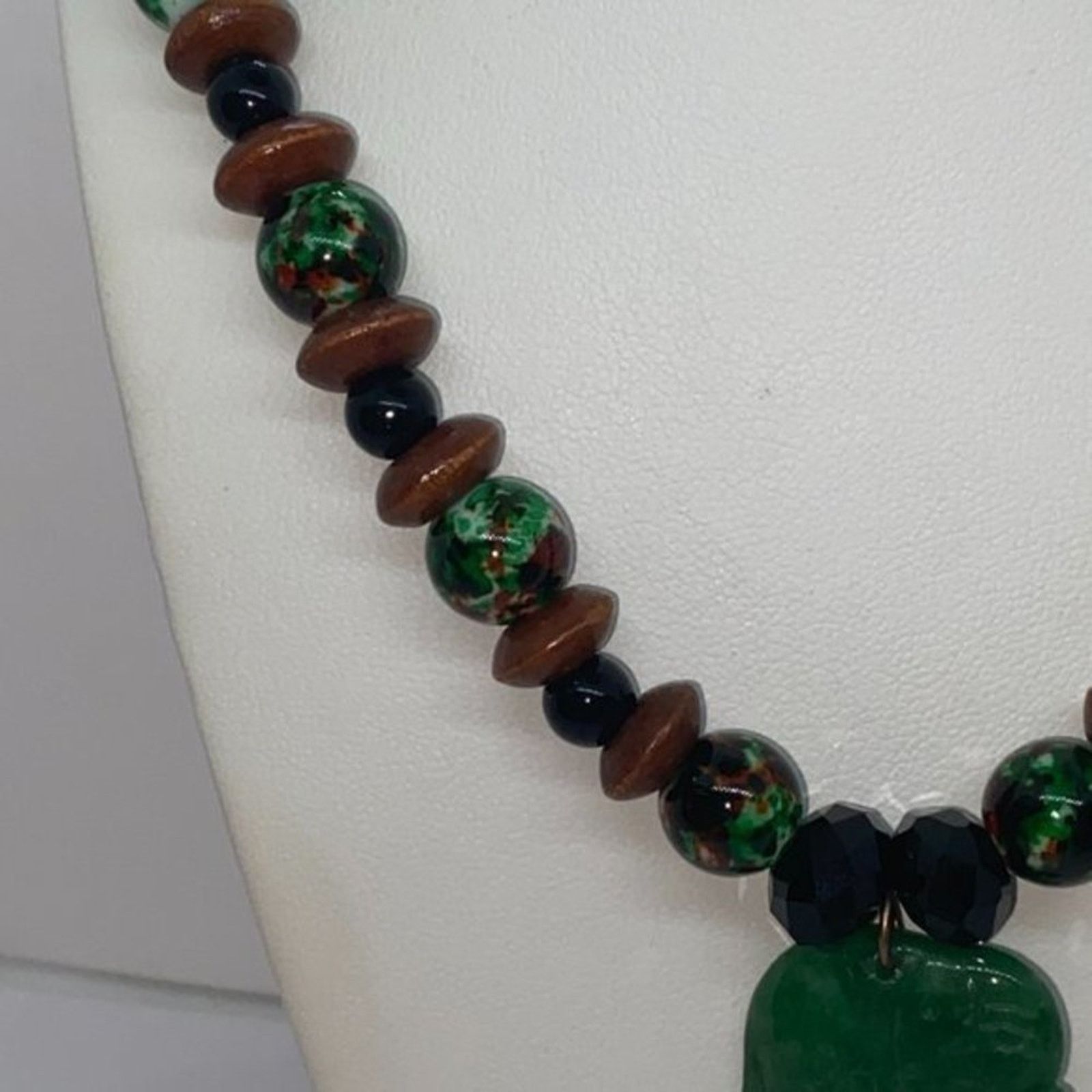 Handmade Handmade Beaded Black Brown Green Elephant Necklace Size ONE SIZE - 3 Thumbnail