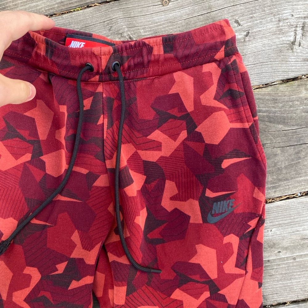 Nike Nike Tech Fleece Sportswear Red Camouflage Sweatpants Red S Size US 32 / EU 48 - 3 Thumbnail