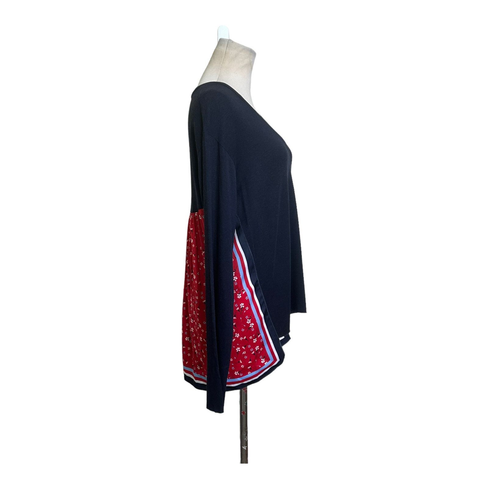 Bailey 44 Bailey/44 black red floral hi low tunic top size small Size S / US 4 / IT 40 - 4 Thumbnail