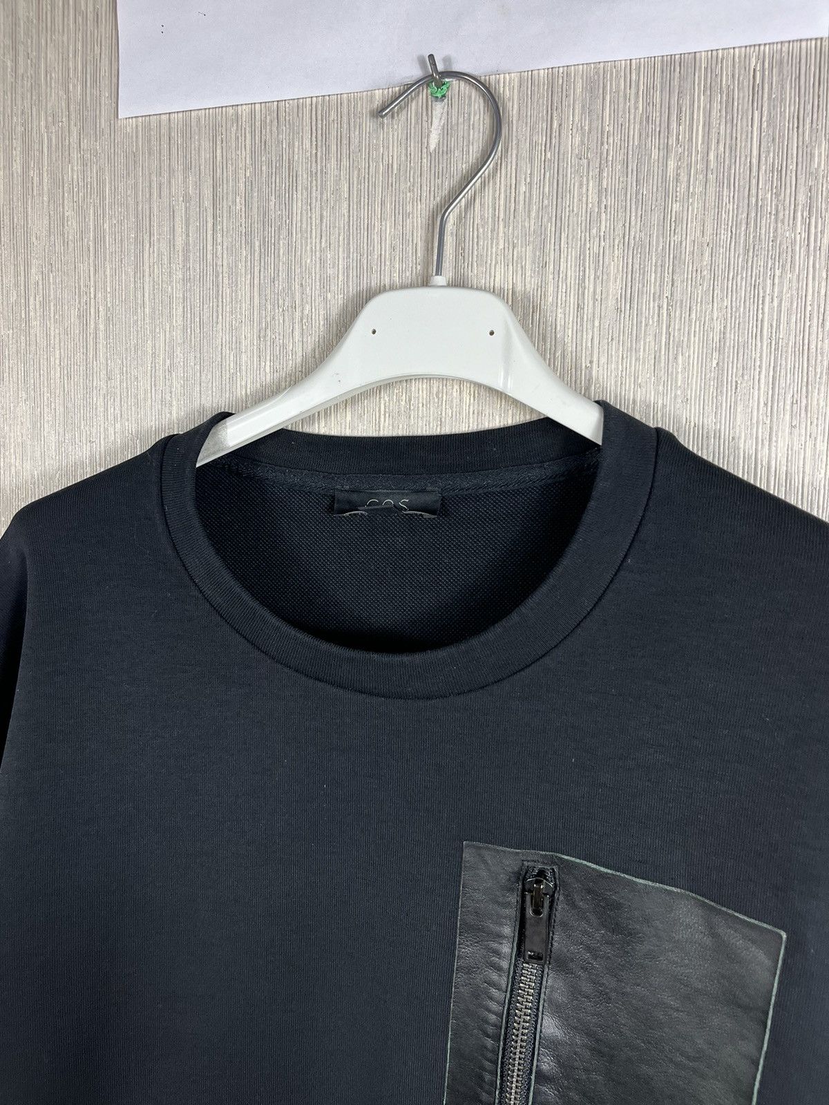 Cos × Designer COS leather patch pocket zip basic sweatshirt y2k crewneck Size US L / EU 52-54 / 3 - 9 Thumbnail