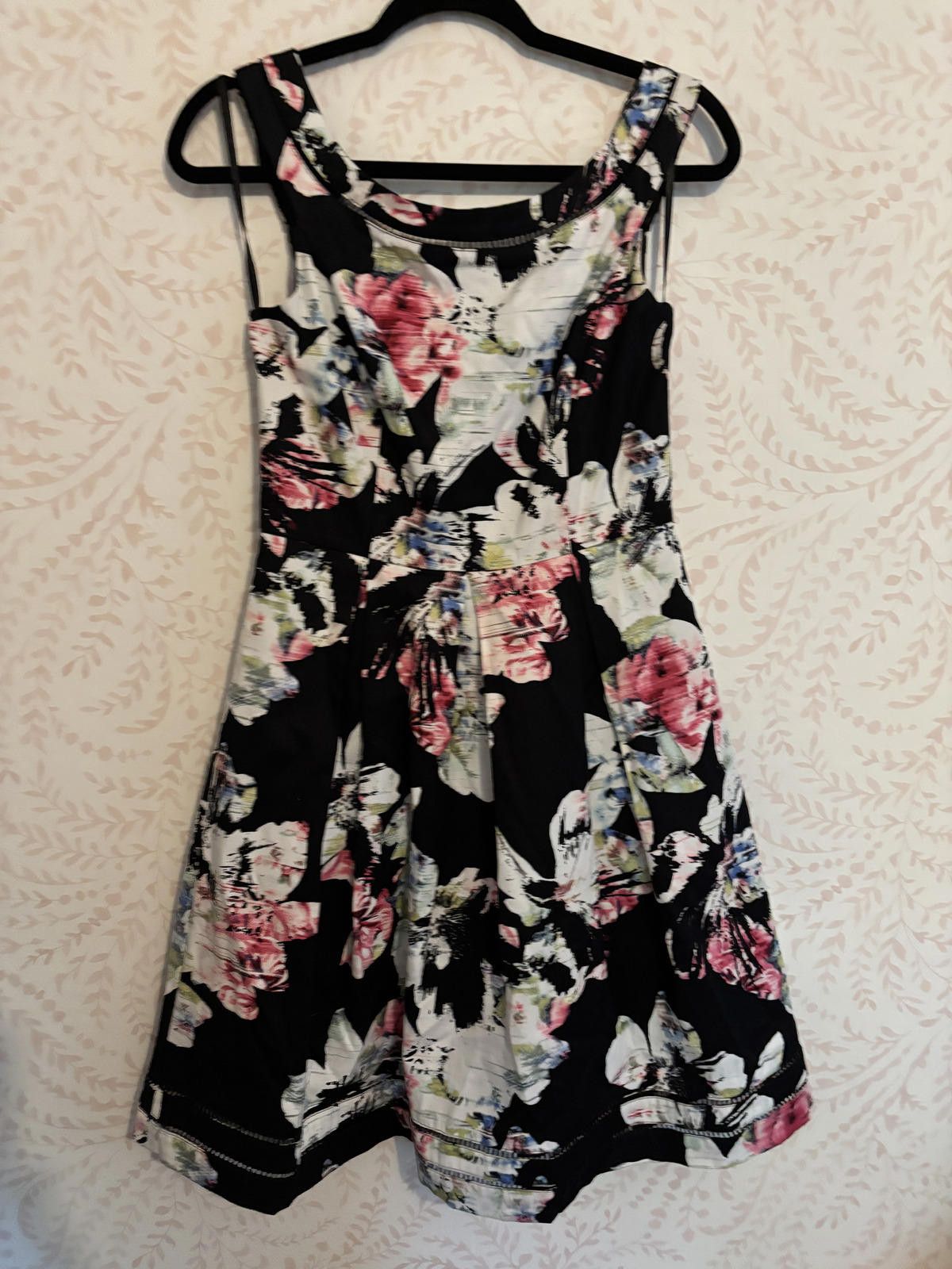 Designer NEW White House Black Market Sleeveless Faille Floral Dress Size S / US 4 / IT 40 - 3 Thumbnail