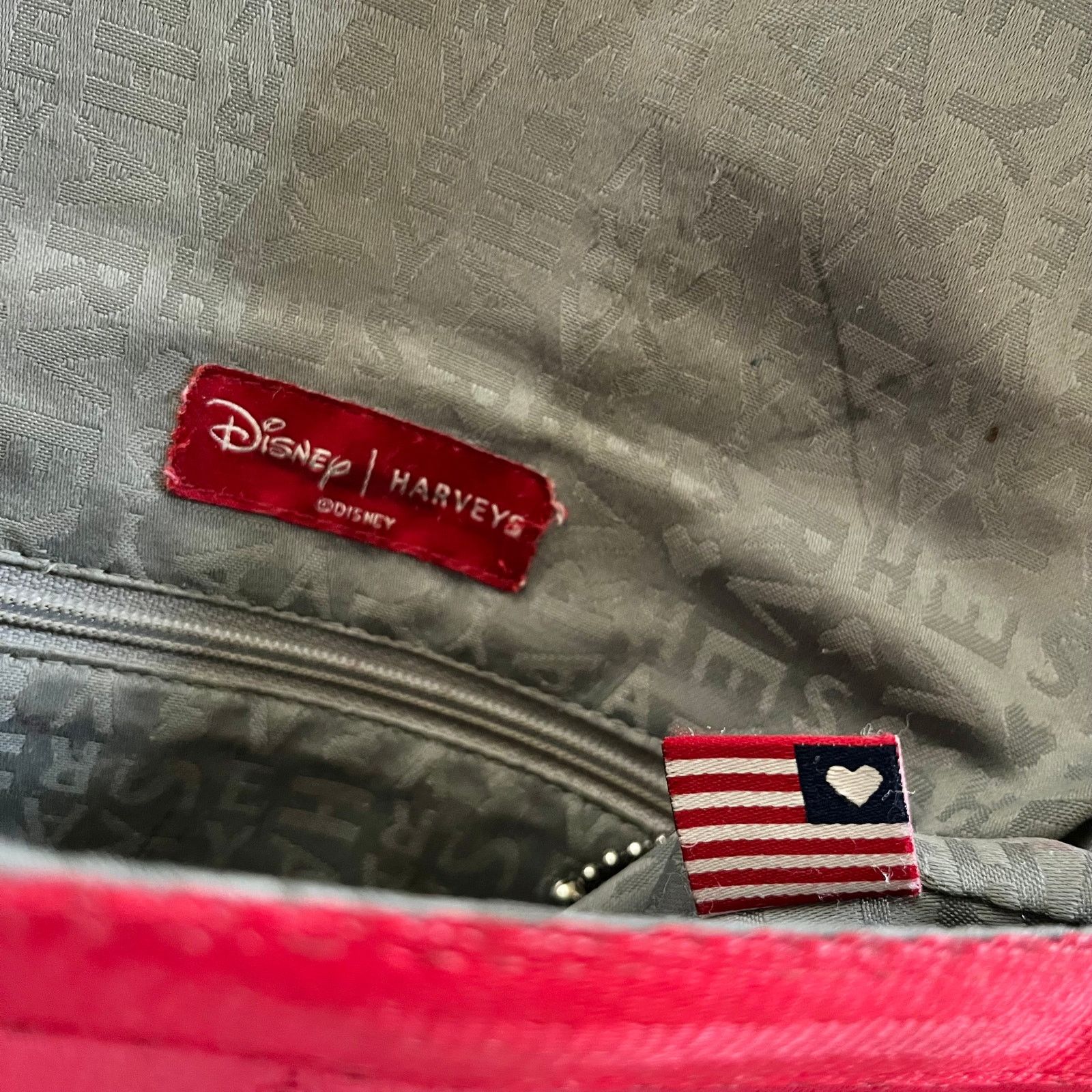 Disney Harveys x Disney Lilo Leaves Red Seatbelt Foldover Clutch Size ONE SIZE - 5 Thumbnail