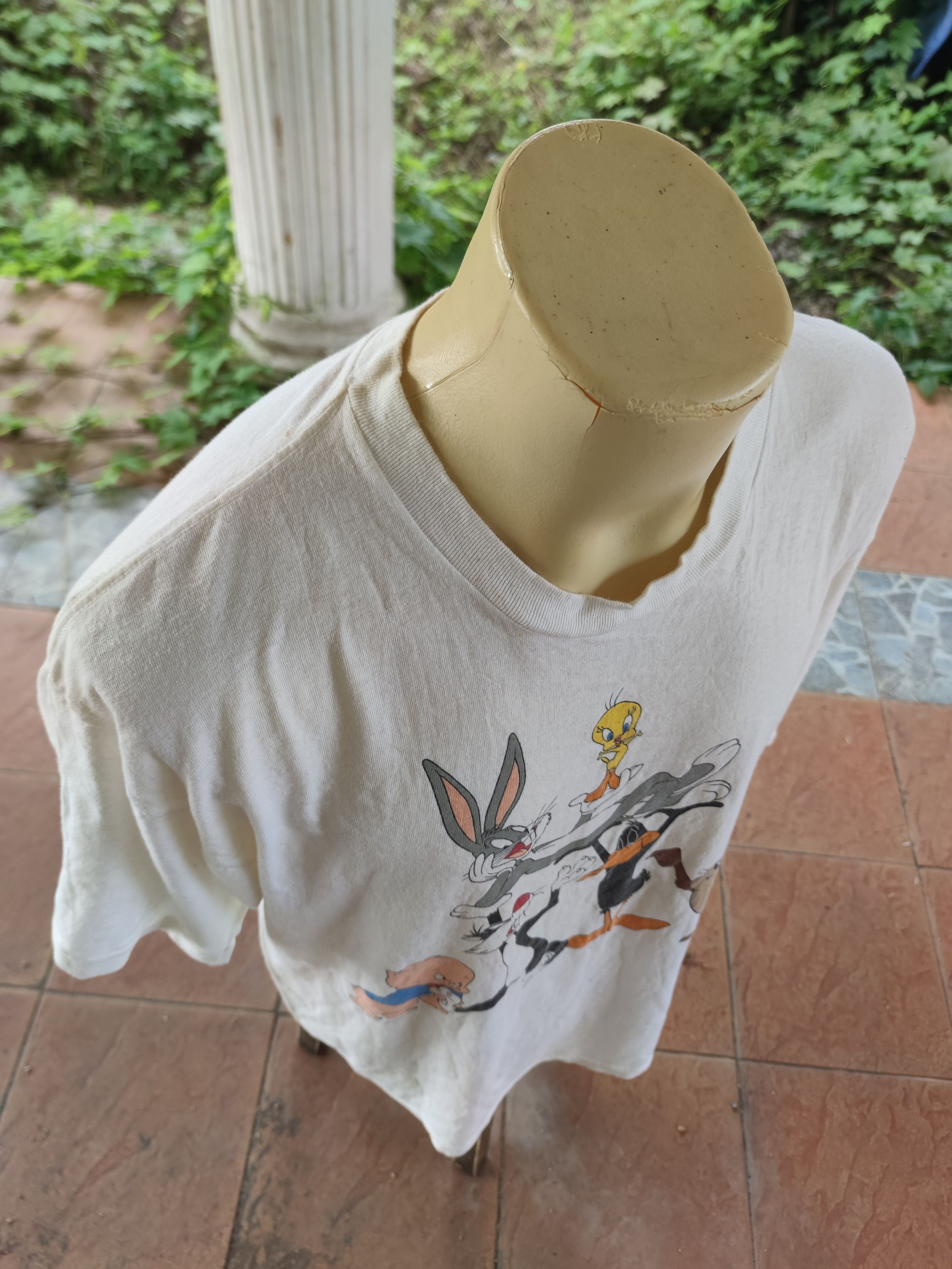 Warner Bros Vintage 1993 Warner Bros T Shirt Made in USA Size US L / EU 52-54 / 3 - 13 Thumbnail