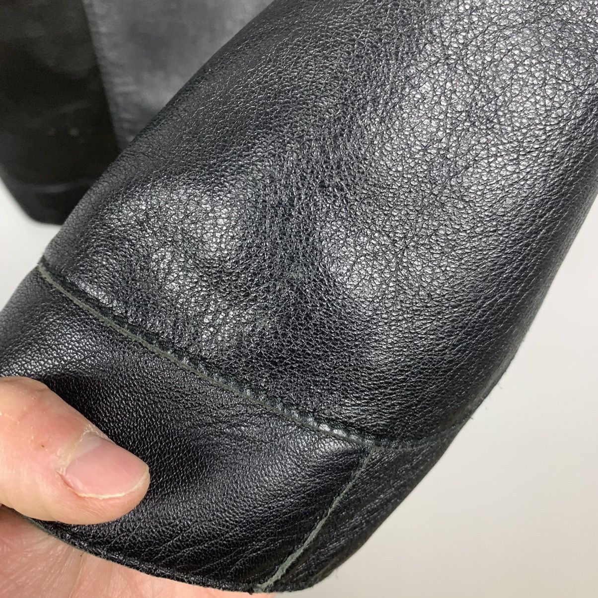 Gianfranco Ferre Vintage Gianfranco Ferre Black Leather Jacket Y2K Size 52 Size US L / EU 52-54 / 3 - 21 Thumbnail