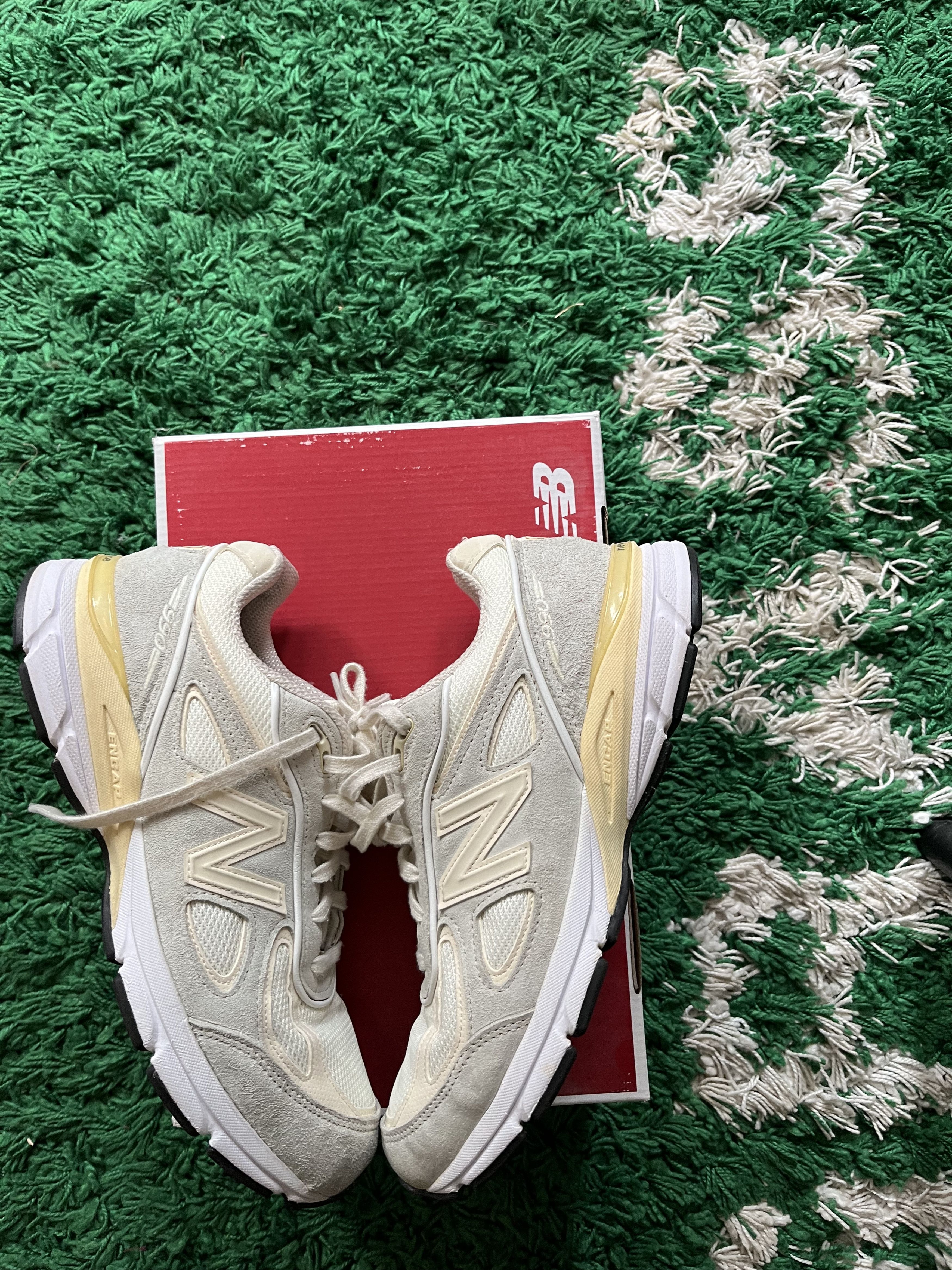 New Balance × Stussy Stussy x new balance 990 v4 beige Size US 10 / EU 43 - 1 Thumbnail
