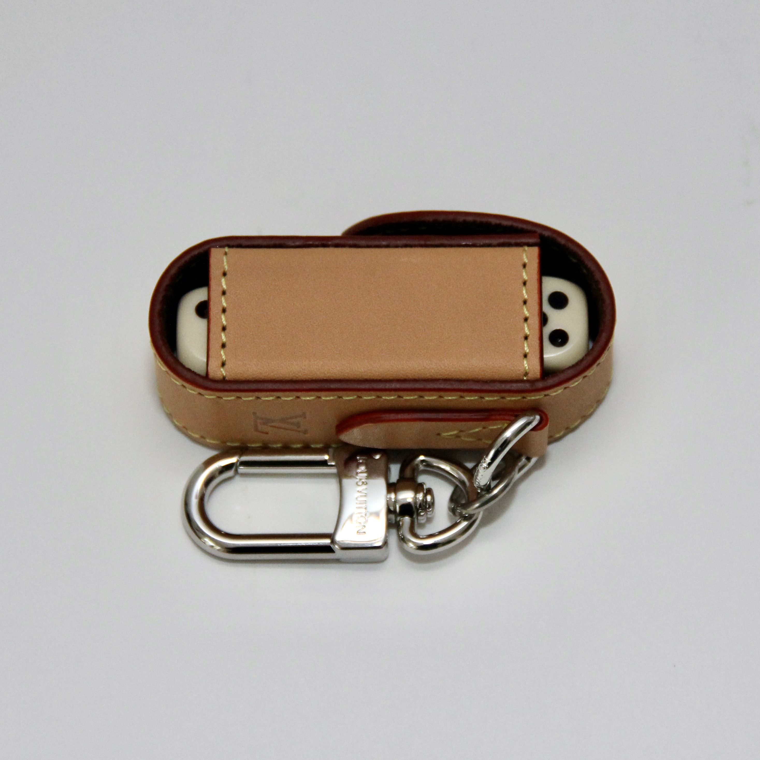 Louis Vuitton × Tyler The Creator Louis Vuitton Leather Dice Holder Keyring Size ONE SIZE - 4 Thumbnail