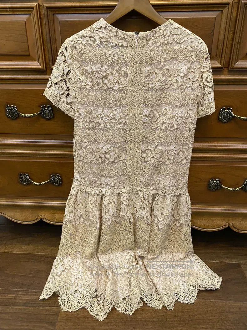 Valentino Valentino Lace dress Size M / US 6-8 / IT 42-44 - 2 Thumbnail