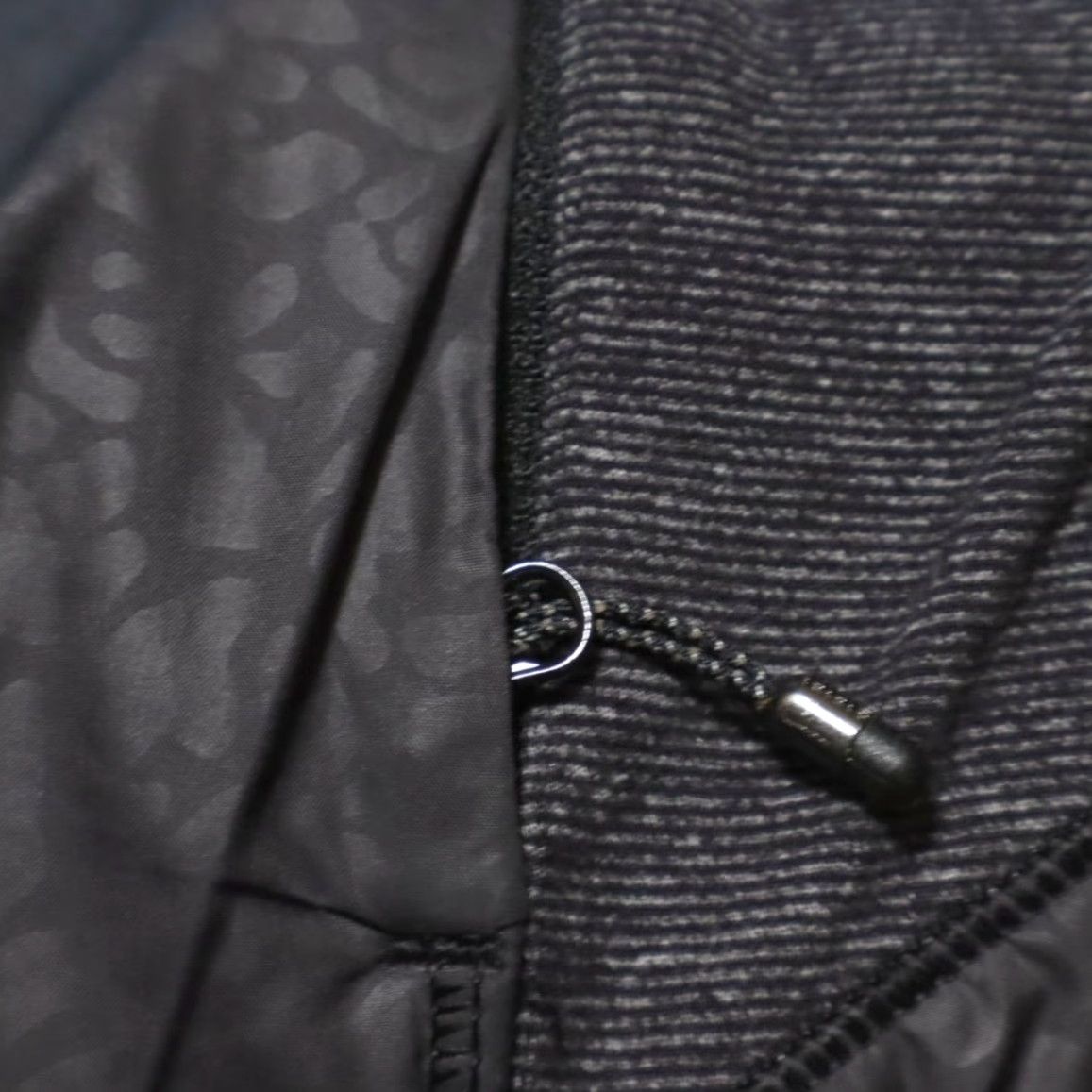 Lululemon Lululemon Active Running Solid Mock Jacket Black Women's 4 Shirt Jacket Women Active Running Black 4 Size S / US 4 / IT 40 - 6 Thumbnail