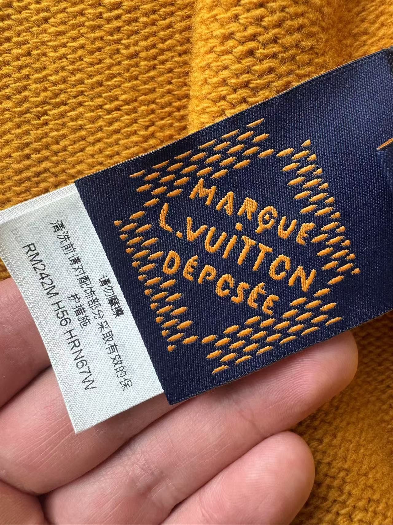 Louis Vuitton Louis Vuitton FW24 Yellow Cardigan with Pearls Sz.L Size US L / EU 52-54 / 3 - 7 Thumbnail