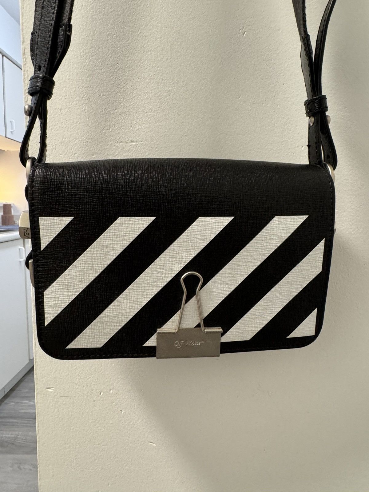 OFF-WHITE BINDER CLIP PVC トートバッグ ブラック Off White Binder Clip Bag | Diagonals Canvas Crossbody Flap Tote