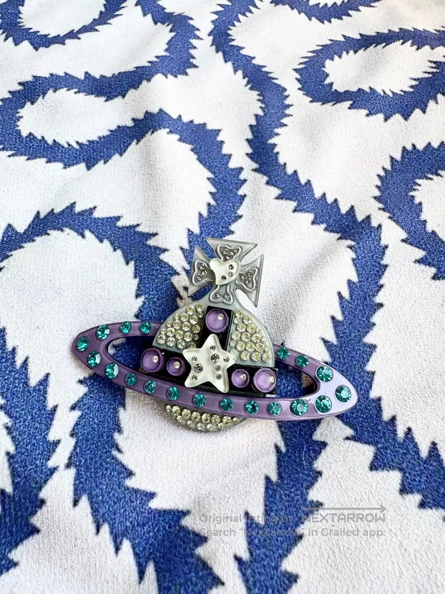 Vivienne Westwood vivienne westwood star acrylic brooch pin. Size ONE SIZE - 1 Thumbnail