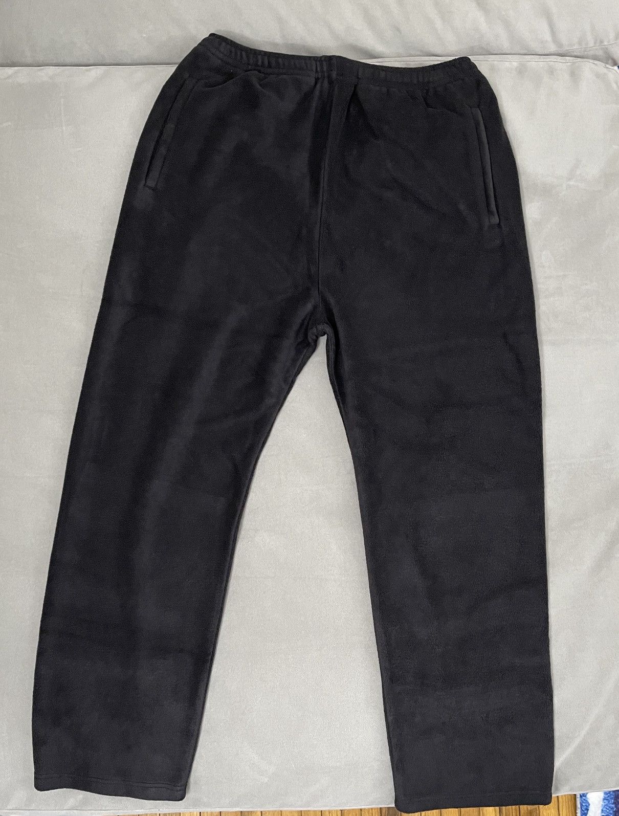 Balenciaga × Gap × Yeezy Yeezy Gap Fleece Polar Jogger Black L Size US 34 / EU 50 - 2 Thumbnail