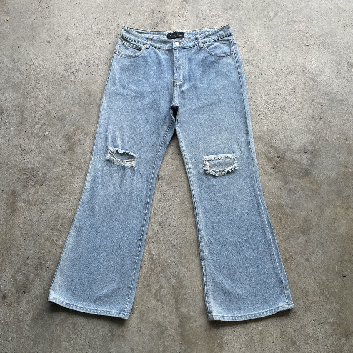 Japanese Brand Vintage Japanese Bootcut Ripped Faded Jeans Flare Denim Pant Size US 34 / EU 50 - 1 Thumbnail