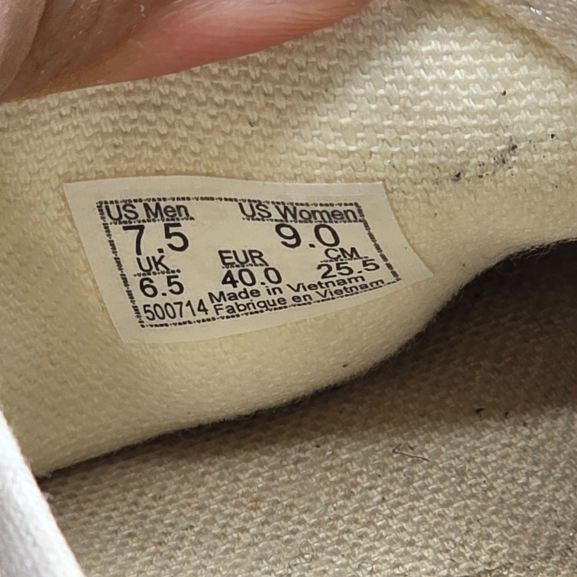Vans Vans EcoCush Womens Size 9 White Canvas Sneakers Floral Embr Size US 9 / IT 39 - 7 Thumbnail