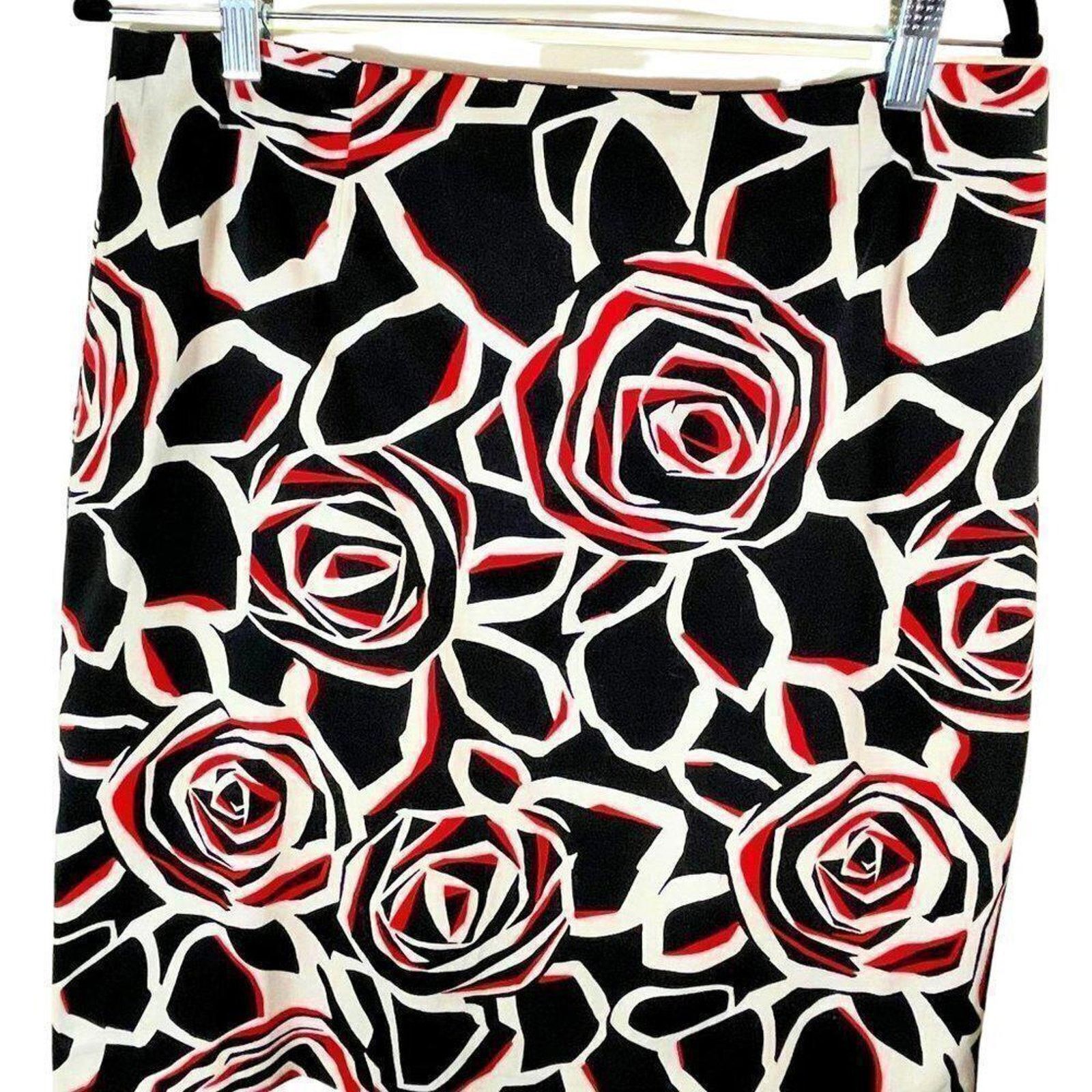 Designer Jones Wear Stretch Rose Print Skirt - Black, Red & Cream Size 32" / US 10 / IT 46 - 1 Thumbnail