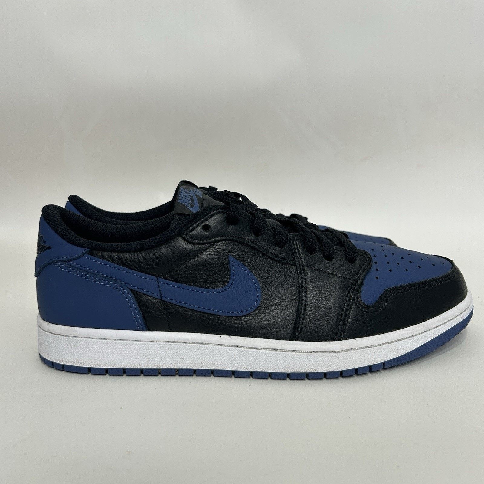 Jordan Brand Nike Air Jordan 1 Retro Low OG “Mystic Navy” Size US 11 / EU 44 - 4 Thumbnail