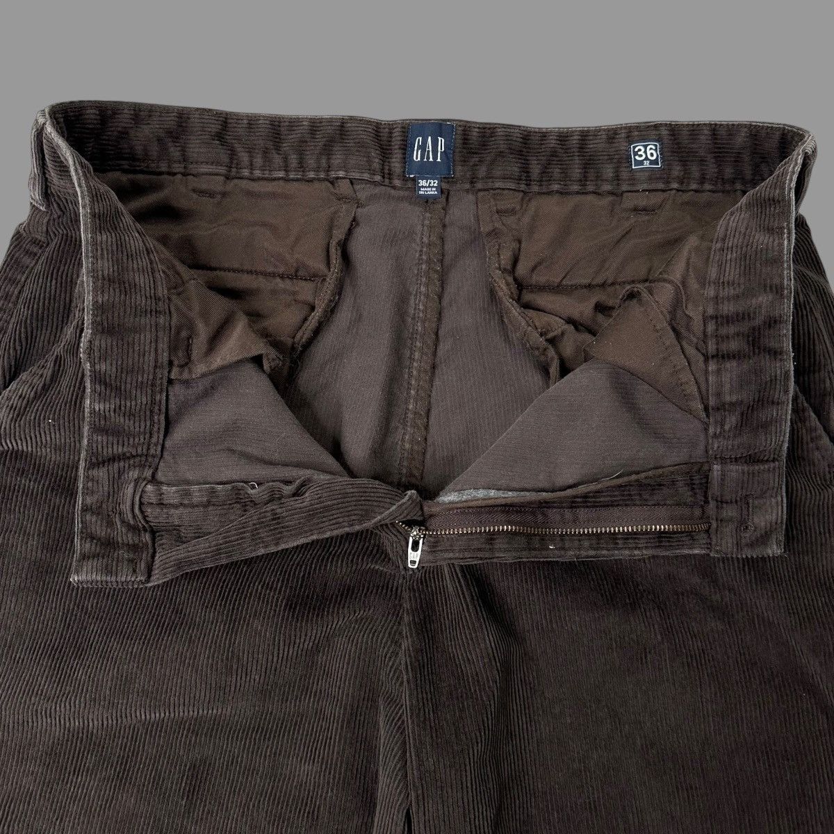 Gap × Vintage Vintage 1990s brown corduroy gap pants Size US 36 / EU 52 - 5 Thumbnail