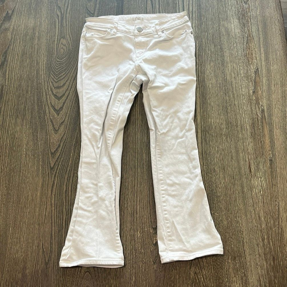 Loft Ann Taylor LOFT Curvy High Rise Kick Crop Jeans White 25/0 P Size 25" / US 0 / IT 36 - 1 Thumbnail