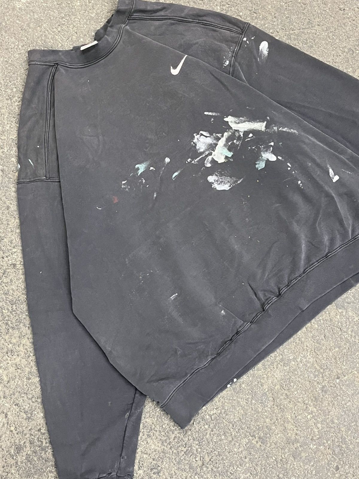 Nike × Vintage Nike thrashed and faded 90s crewneck hype streetwear skater Size US XL / EU 56 / 4 - 4 Thumbnail