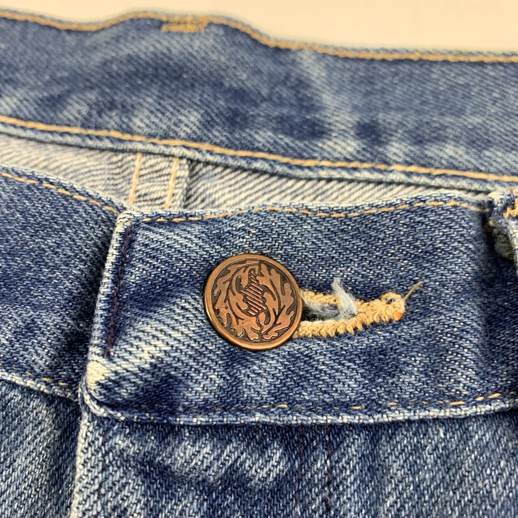Denime VINTAGE Rustler Jeans Adult 38x32 Blue Denim USA 70s Zipper Straight Mens Size US 38 / EU 54 - 3 Thumbnail