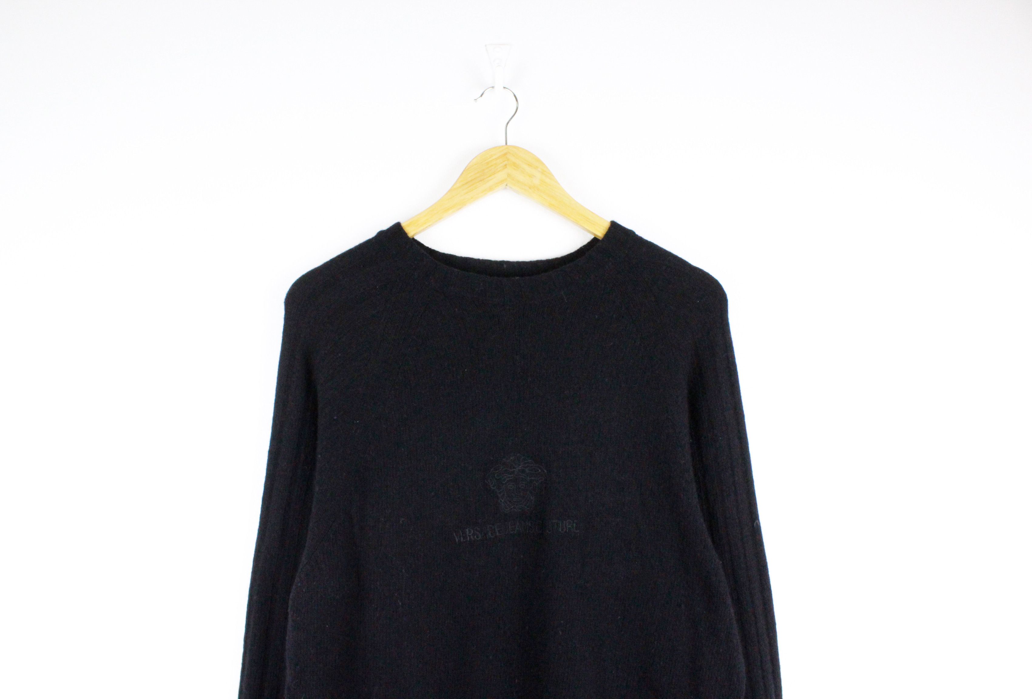 Versace × Versace Jeans Couture Vintage Versace Jeans Couture Medusa Logo Wool Knit Sweater Size US L / EU 52-54 / 3 - 2 Thumbnail