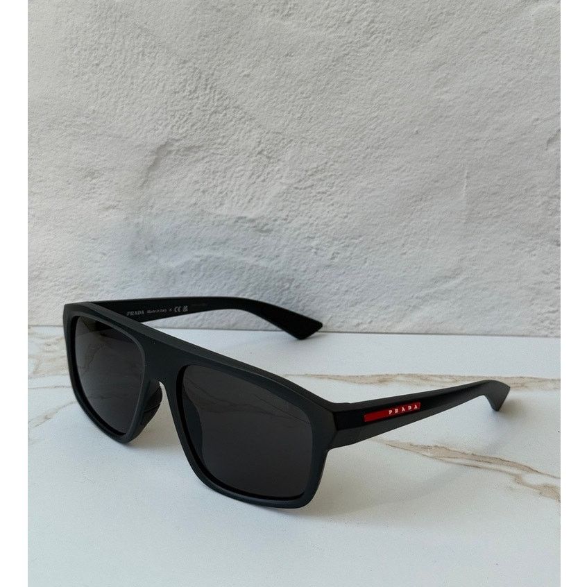 Prada NEW Prada PR D01S Sunglasses in Black Tortoise $390  display picture 3