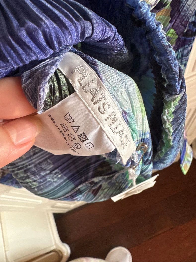 Issey Miyake Issey Miyake size:3 Blue patterned pleated dress Size XS / US 0-2 / IT 36-38 - 4 Thumbnail