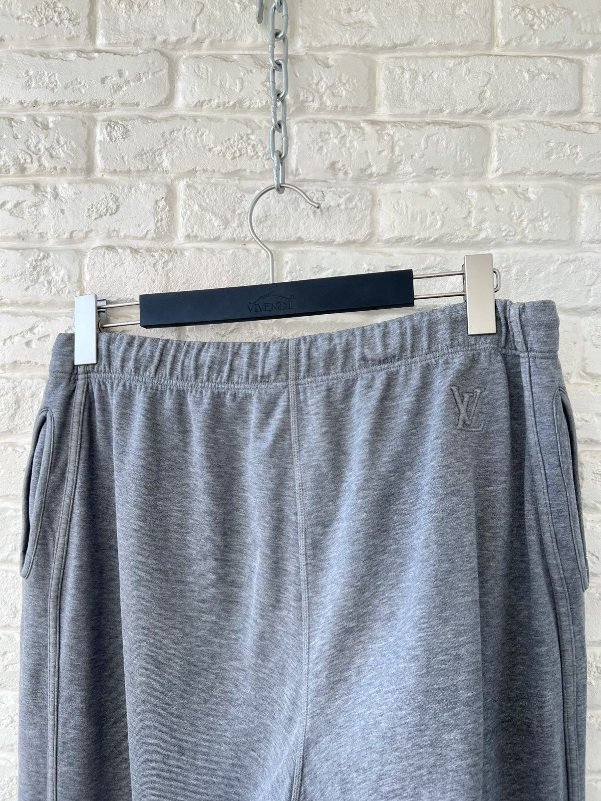 Louis Vuitton Louis Vuitton LV Logo Gray Pants Sweatpants Size 24" / US 00 / IT 34 - 3 Thumbnail