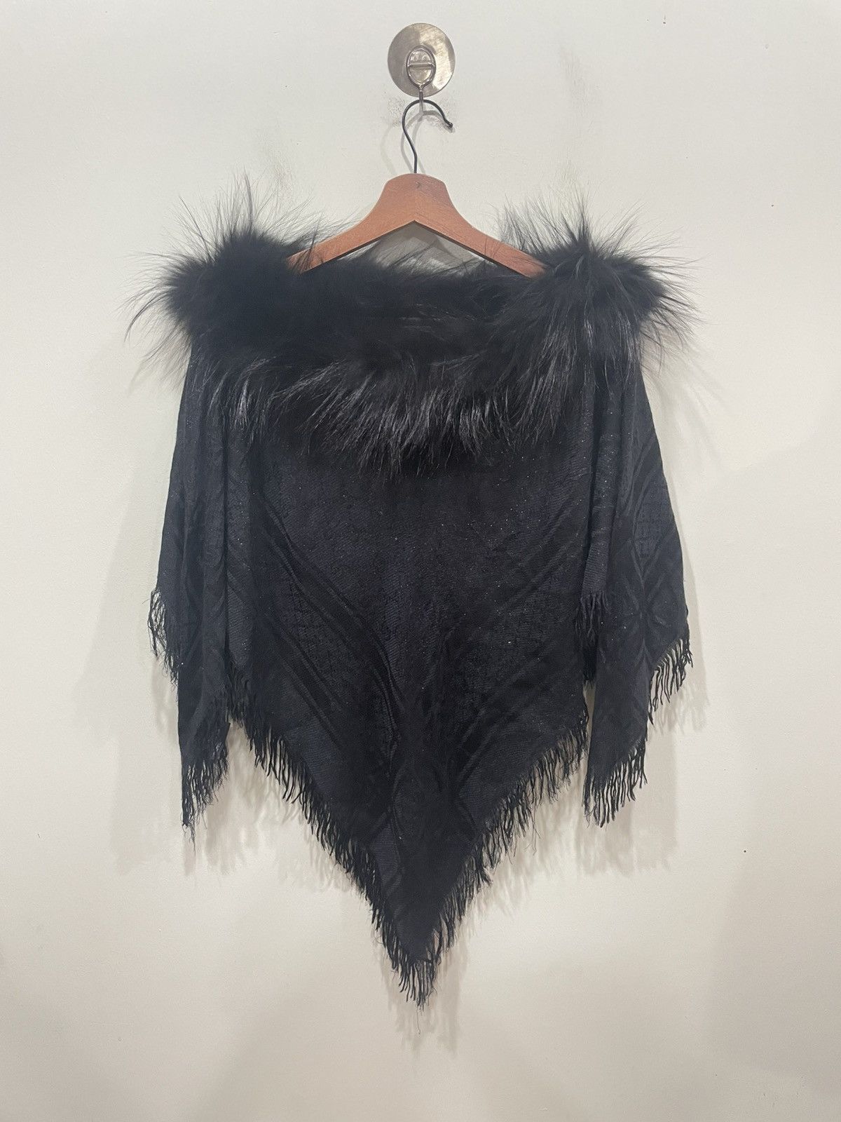 Gucci Gucci fox fur poncho Size ONE SIZE - 4 Thumbnail