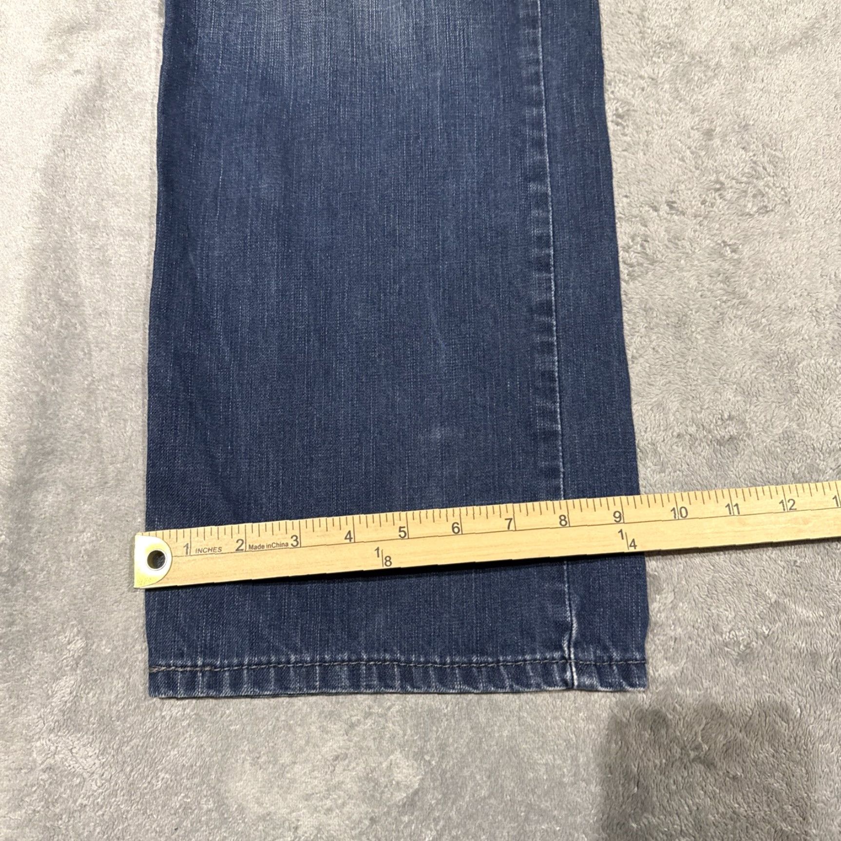 Levi's VINTAGE Levi's 569 Jeans Mens 34x31 Blue Medium Wash Relaxed Straight Baggy USA Logo 90s Womens? Size US 34 / EU 50 - 4 Thumbnail