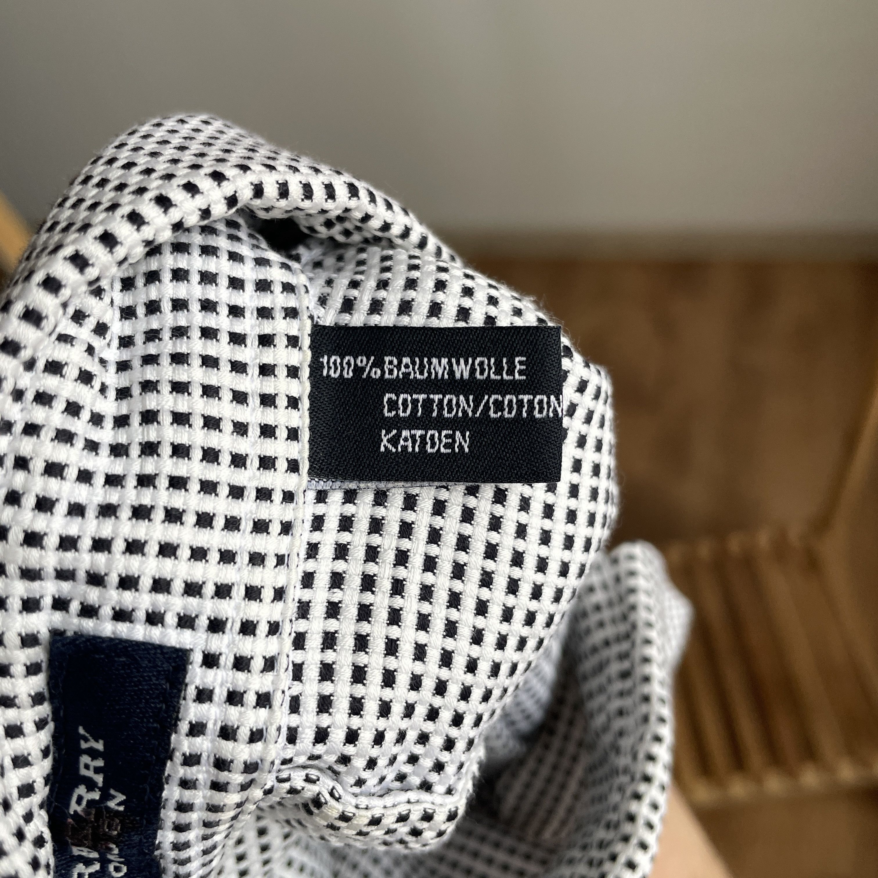 Burberry Burberry Womens Checkered Shirt Size US 4/ GB 8/ EU 36 Size S / US 4 / IT 40 - 10 Thumbnail