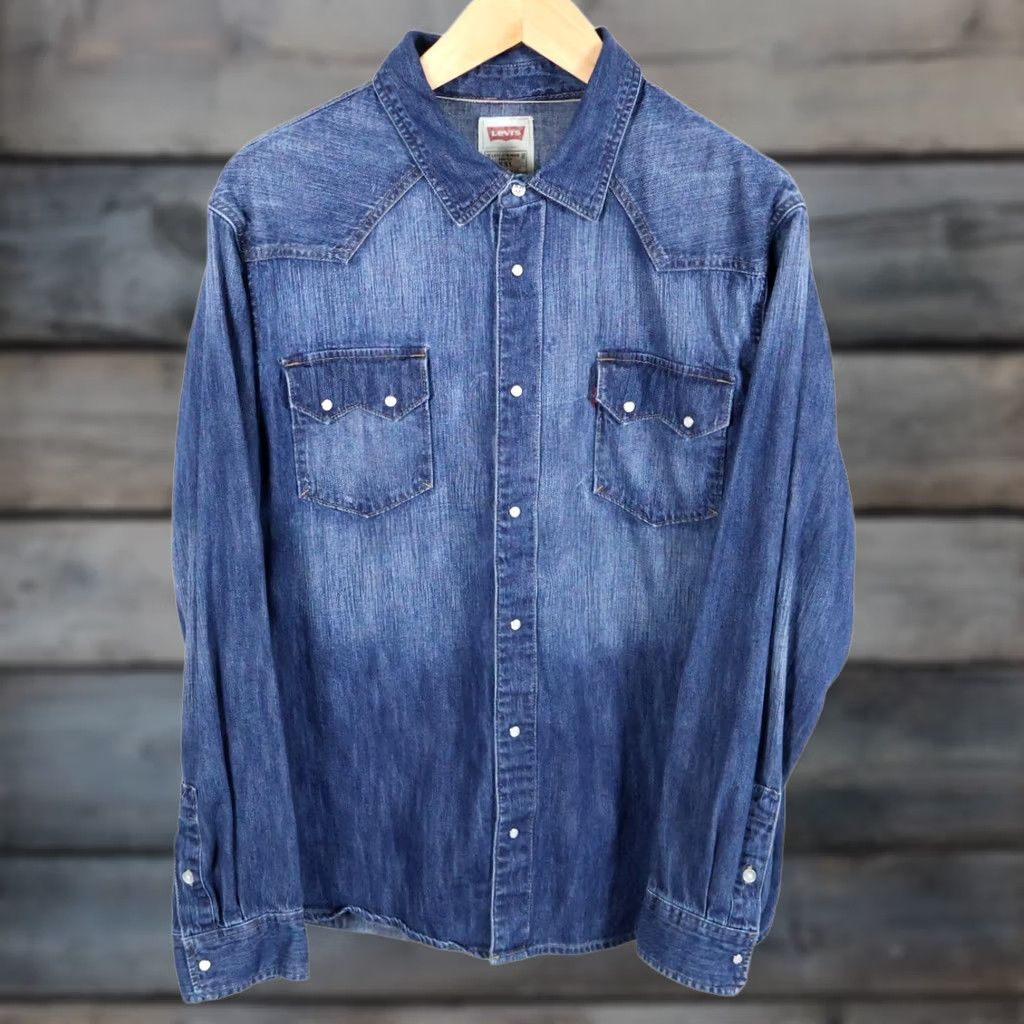 Levi's Levi's Denim Shirt Men's XL Blue Pearl Snap Sawtooth Western Pocket 2XL Button-Up Long Sleeve Collared Casual Workwear Grunge 90s Vintage: No Size US XL / EU 56 / 4 - 1 Thumbnail