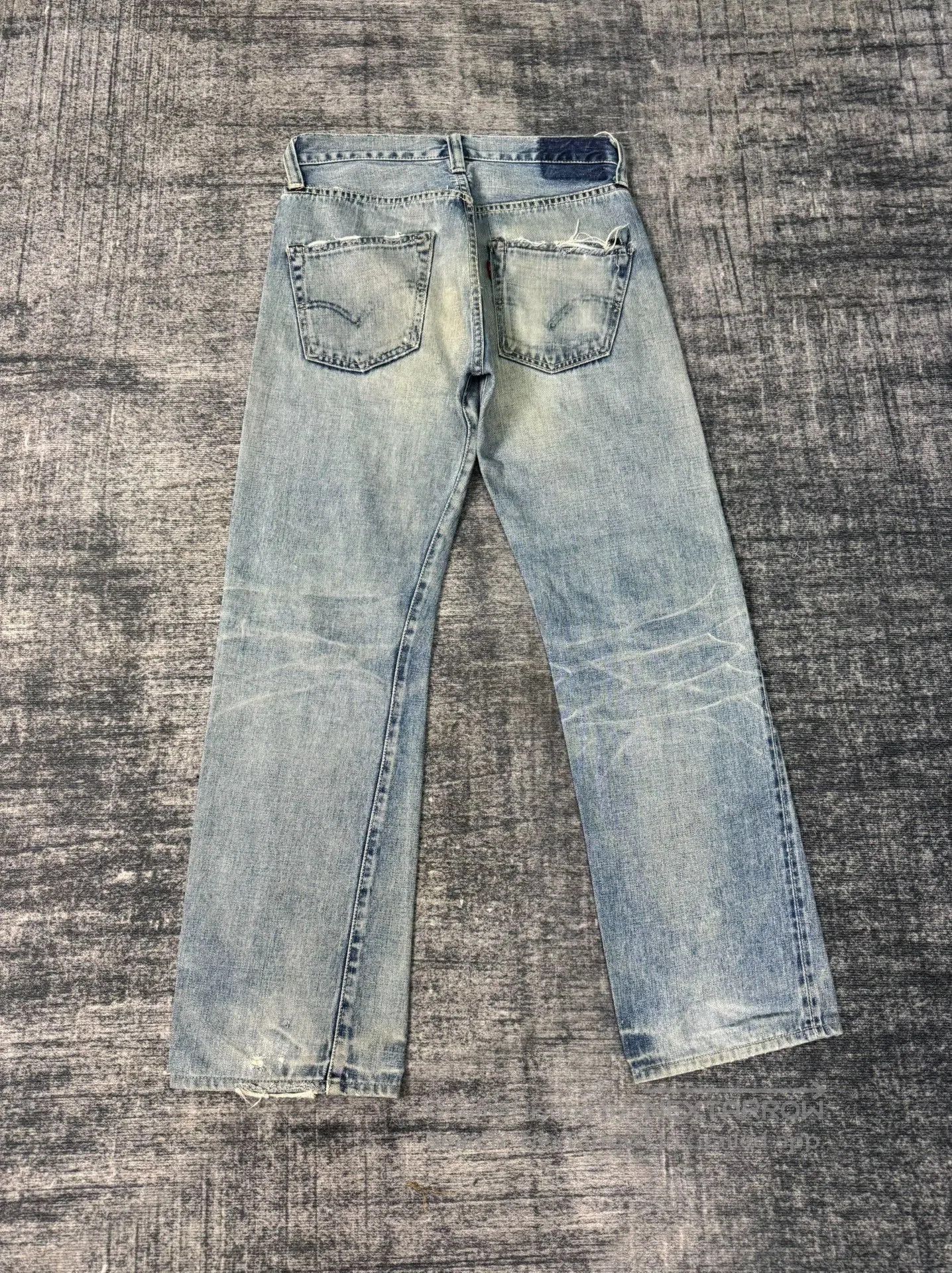 Vintage Vintage Levi's 44501 LVC 00s Washed Blue Jeans. Size US 31 - 7 Thumbnail