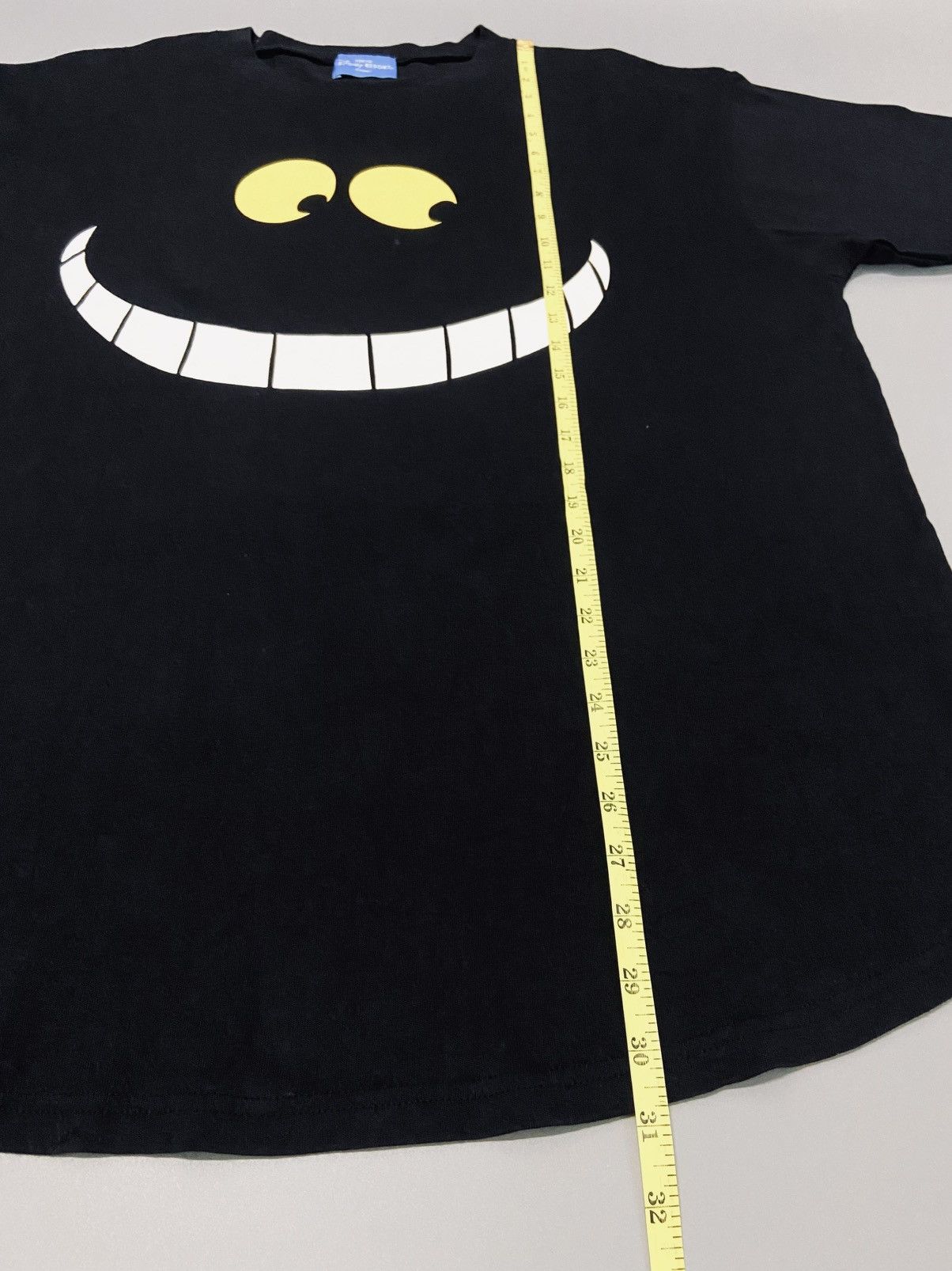 Disney Cheshire Cat Disney's Alice in Wonderland. Size US L / EU 52-54 / 3 - 6 Thumbnail