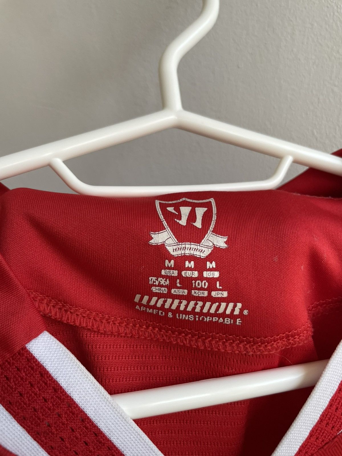 Vintage Liverpool 2013 2014 Home Football Shirt Soccer Jersey Warior Size US M / EU 48-50 / 2 - 14 Thumbnail