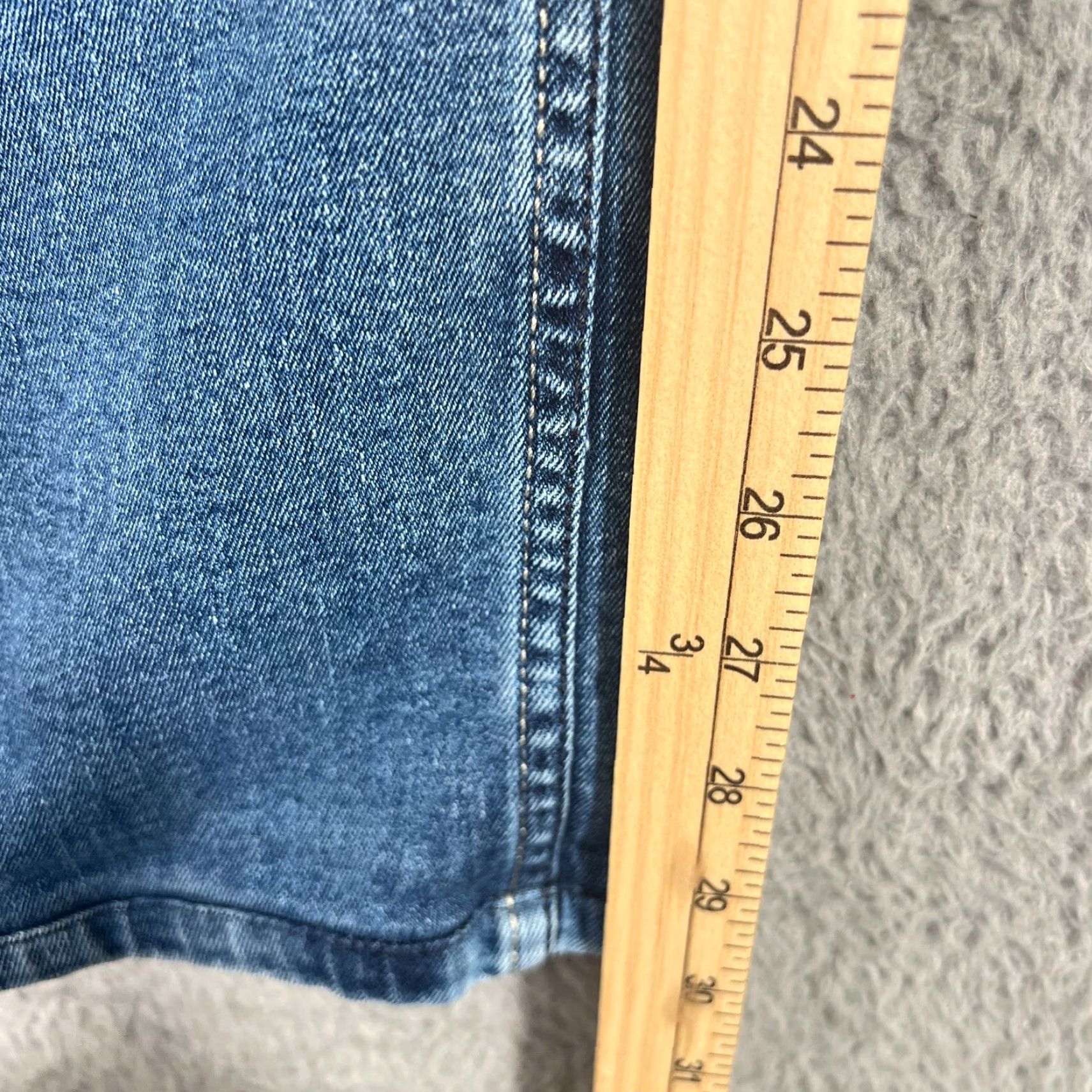 Vintage VINTAGE Lawmanpg3 Men's Jeans 36 Waist Black Regular Fit Belt Loops Zip Fly 30-Inch Inseam Size US 36 / EU 52 - 2 Thumbnail