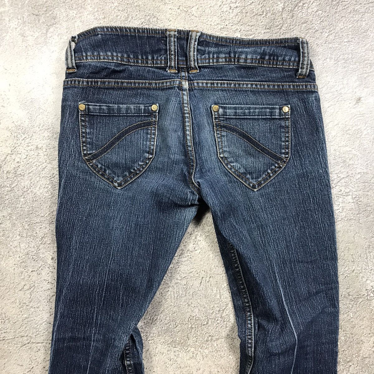 Vintage Vintage Y2K Baggy Flared Distressed Jeans Skater Logo 27 Size 27" / US 4 / IT 40 - 5 Thumbnail
