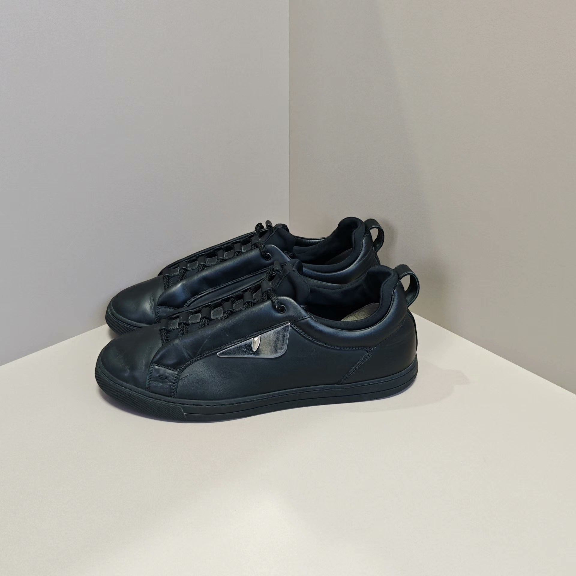 Fendi Fendi Lowtop Sneakers 8 Men Size US 8 / EU 41 - 1 Thumbnail