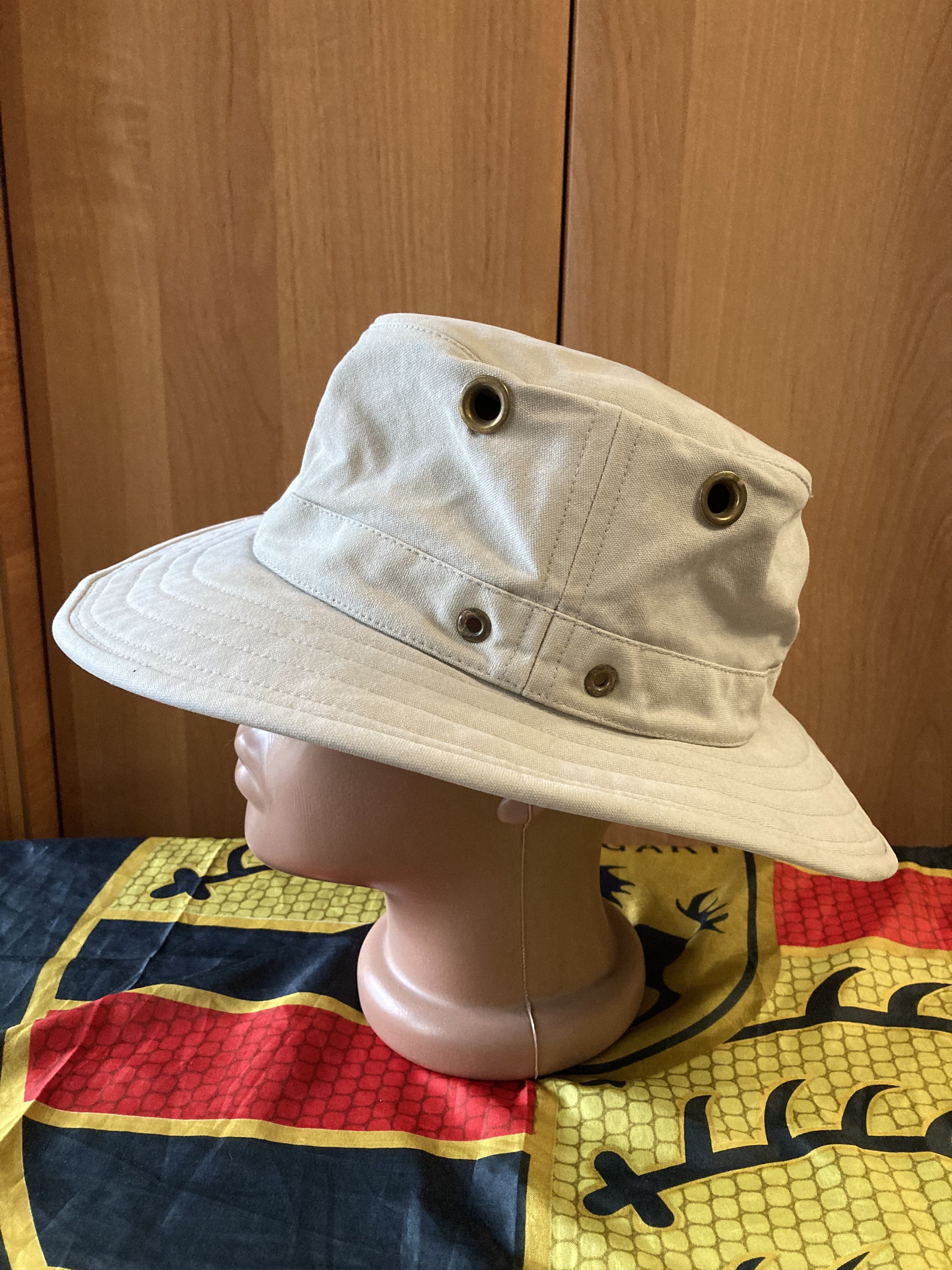 Actual Hate × Tilley × Vintage Vintage Tilley Hat T5 Unisex Cotton Duck Hat Size ONE SIZE - 1 Thumbnail