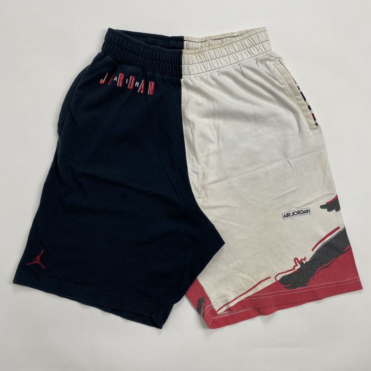 Nike 90’s Nike air jordan big logo short pants Size US 30 / EU 46 - 2 Thumbnail