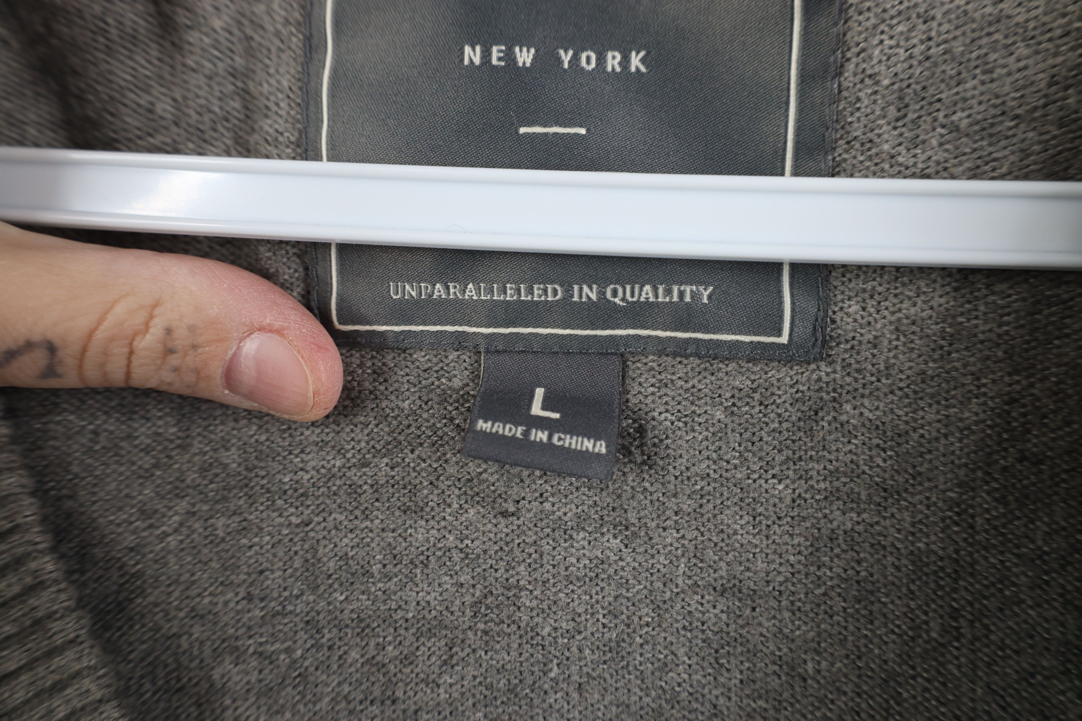 Abercrombie & Fitch Vintage Y2K Abercrombie & Fitch Knit V-Neck Sweater Gray Size US L / EU 52-54 / 3 - 6 Thumbnail