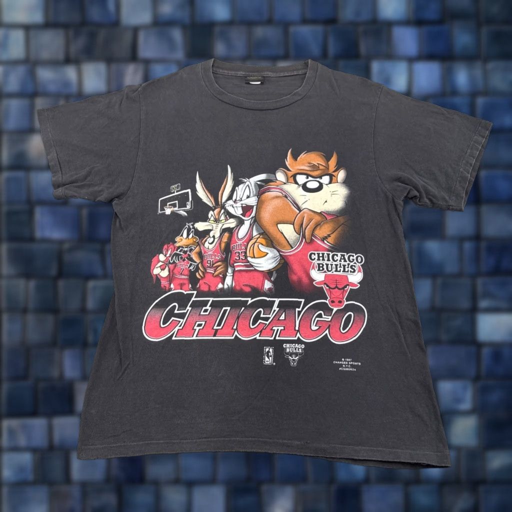 VINTAGE 90s Chicago Bulls Looney Tunes Bugs Bunny Taz Daffy Duck Shirt L Men Black Cotton
