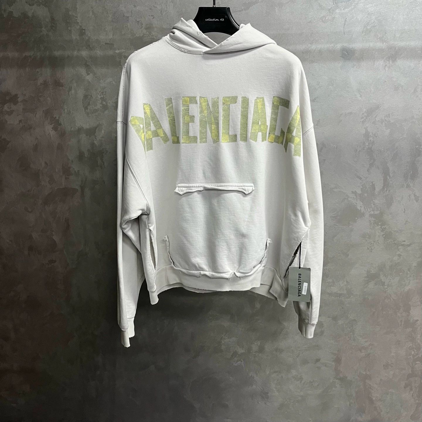 Balenciaga Balenciaga Printed Hoodie S Men Size US S / EU 44-46 / 1 - 1 Thumbnail