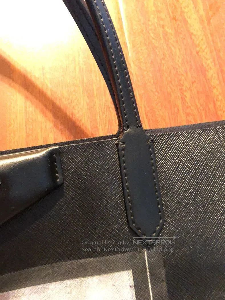 Givenchy Givenchy Deer Shopping Tote Bag. Size ONE SIZE - 5 Thumbnail