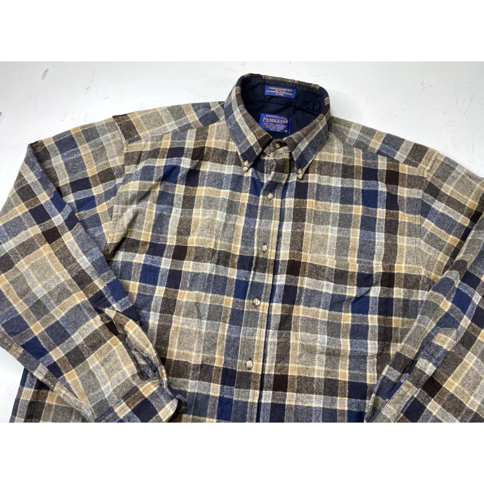 Pendleton Pendleton Button-Up Shirt 100% Virgin Wool Flannel Brown Blue Plaid Men’s L Multicolor Button-Front Collared Long Sleeve Regular Fit Men’s Shirt Size US L / EU 52-54 / 3 - 2 Thumbnail