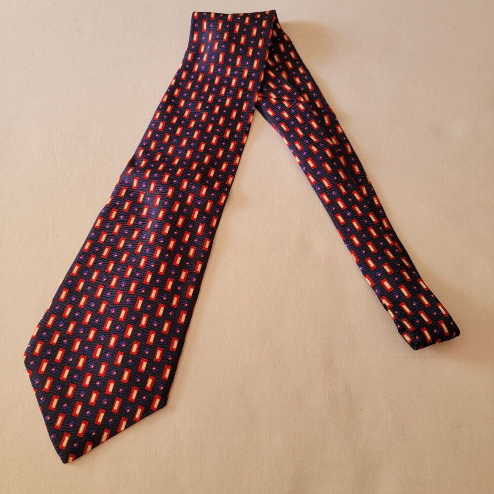 Fossil Fossil Tie Dark Navy w/Red & White Squares - 100% Silk Size ONE SIZE - 3 Thumbnail