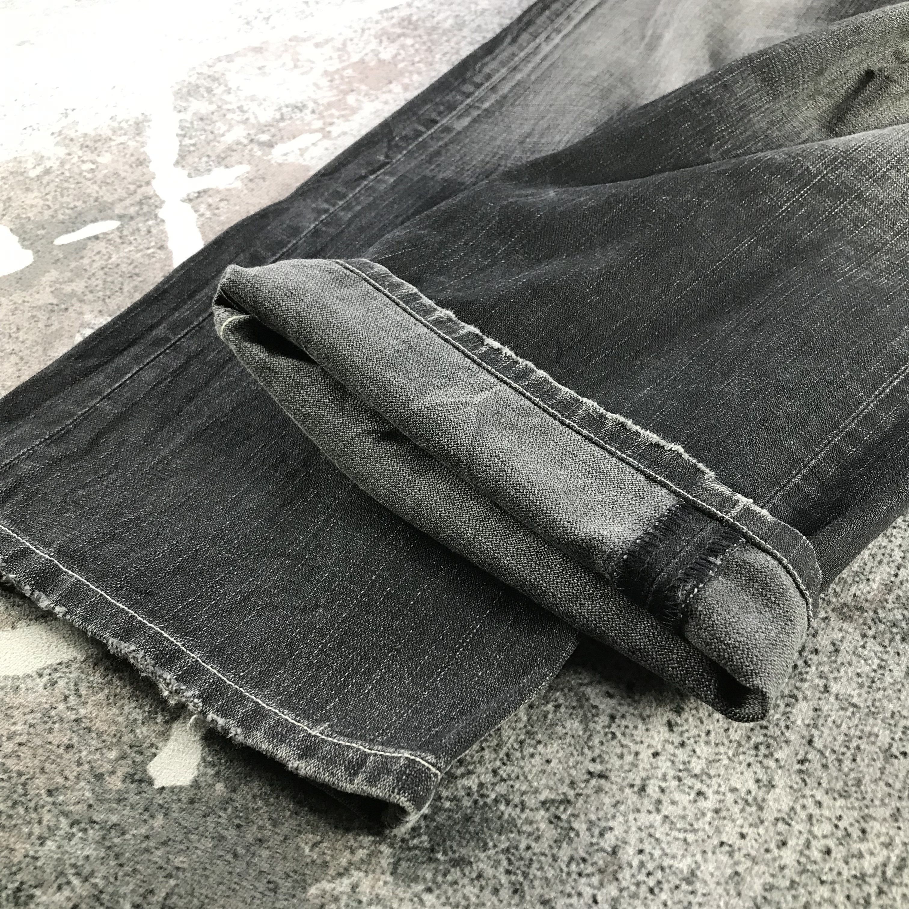 Levi's Distress Vintage Levis 504 Jeans Faded Black Denim KJ3350 Size US 32 / EU 48 - 7 Thumbnail