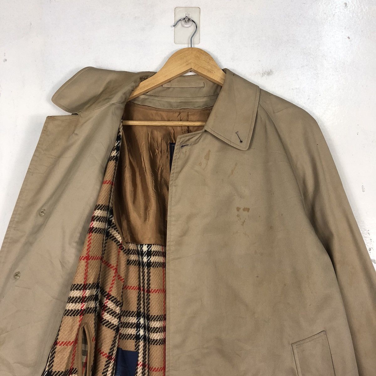 Burberry VINTAGE BURBERRYS NOVA CHECK TRENCH JACKET Size US M / EU 48-50 / 2 - 11 Thumbnail